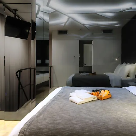 The Purl Hotel