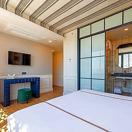 Hotel The Purl 4*